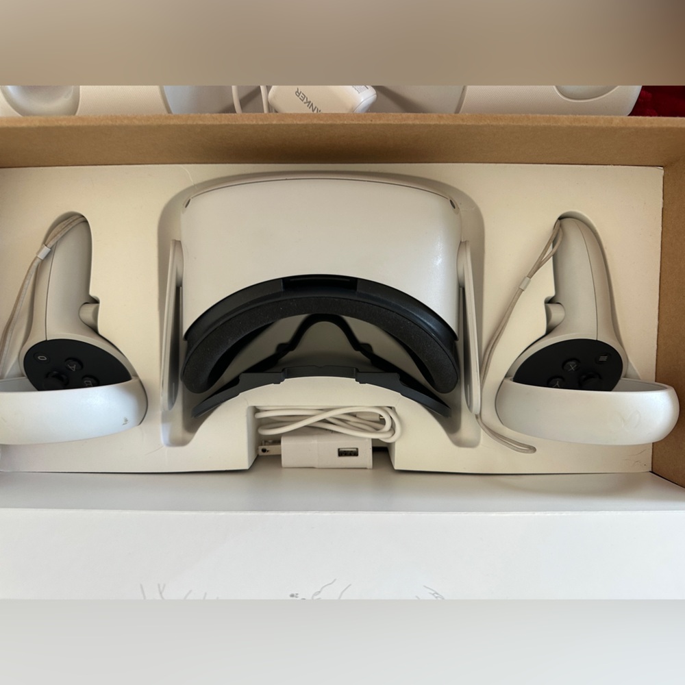 Meta Quest 2 VR Headset w/Controllers & Accessories - Picture 8 of 9